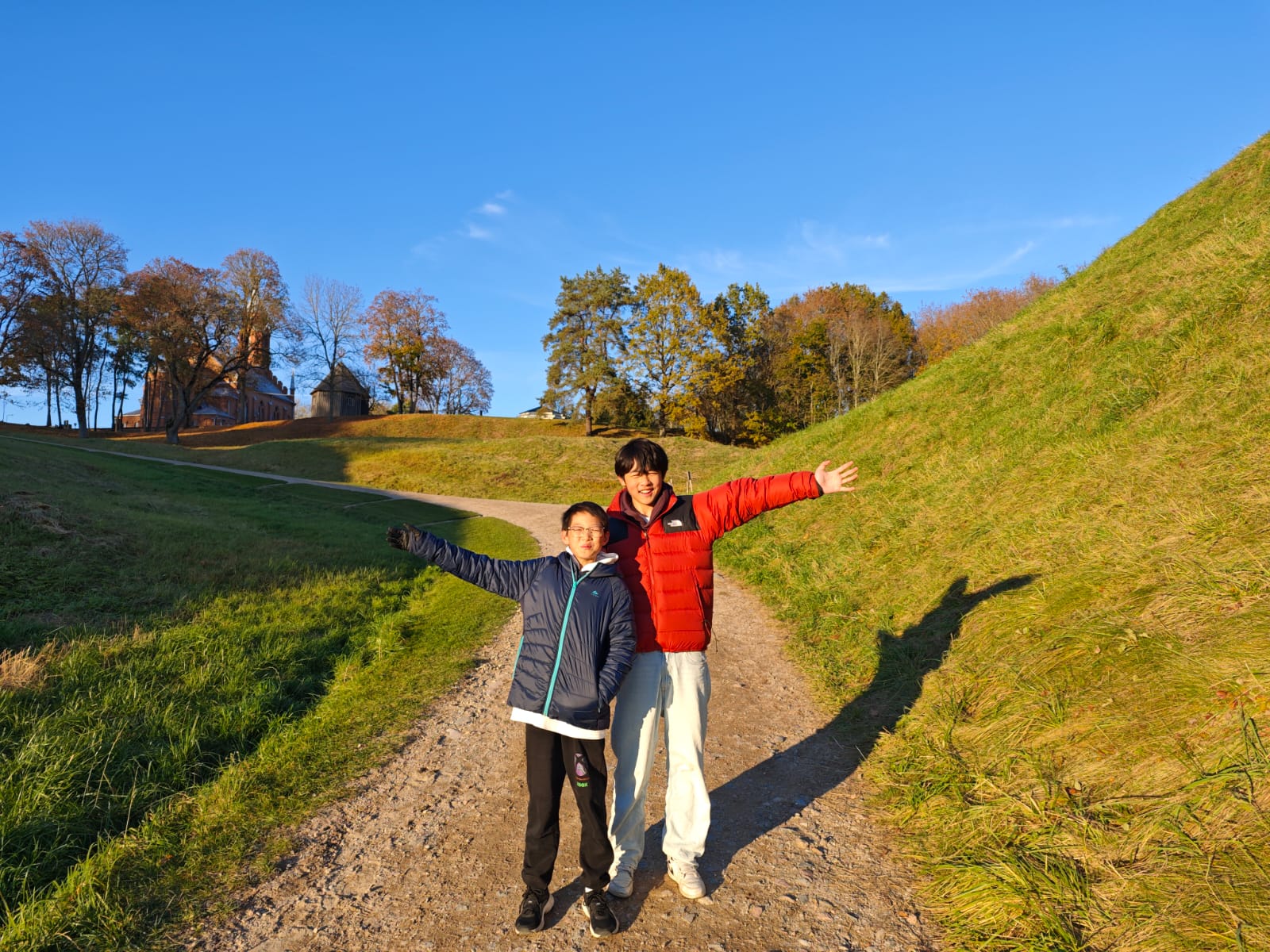 Tussen de burchten lopen!