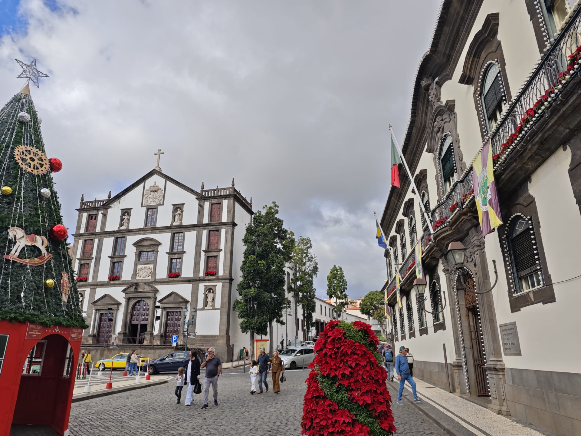 Het gemeenteplein van Funchal
