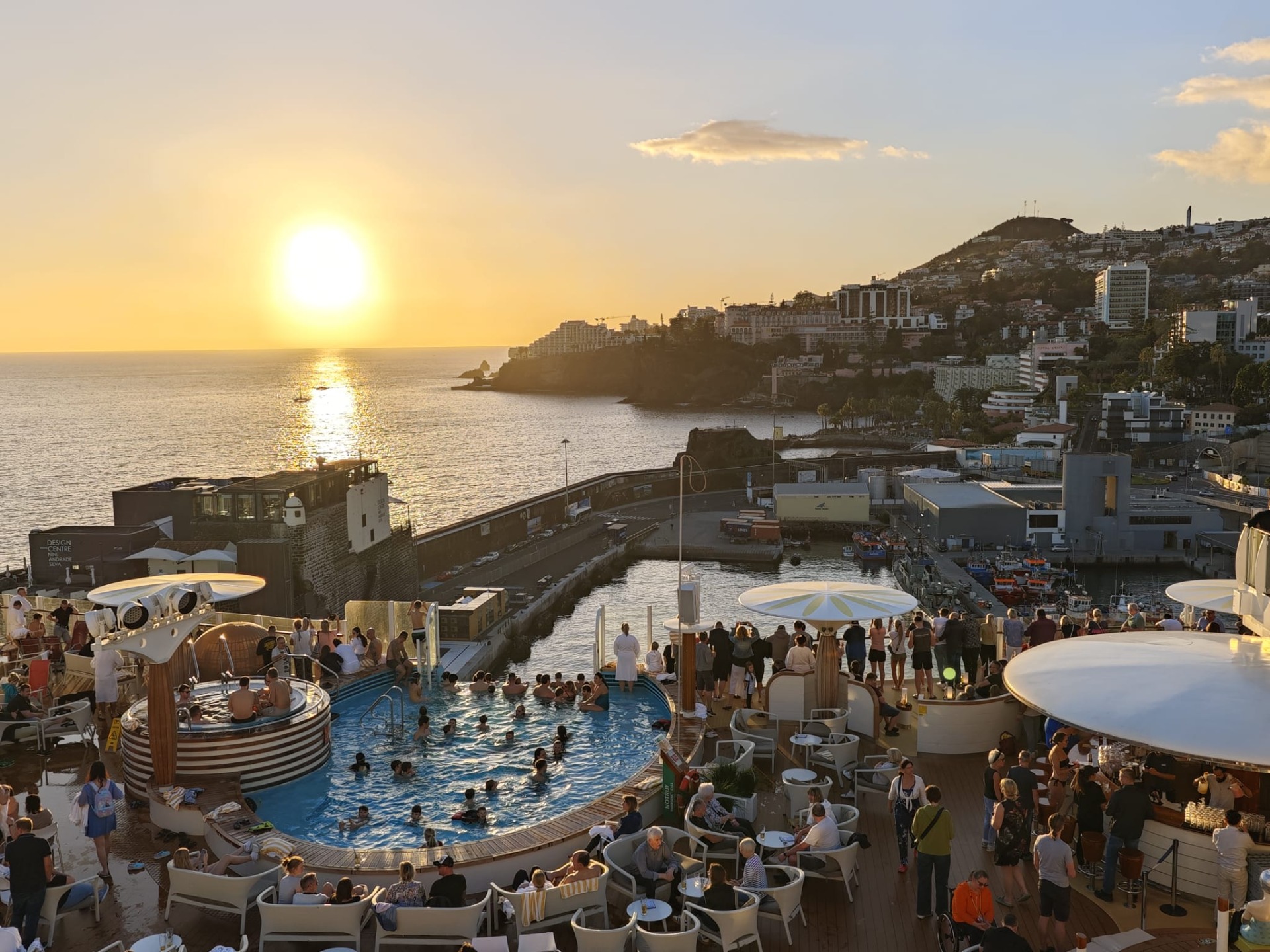 Wegvaren van Madeira!