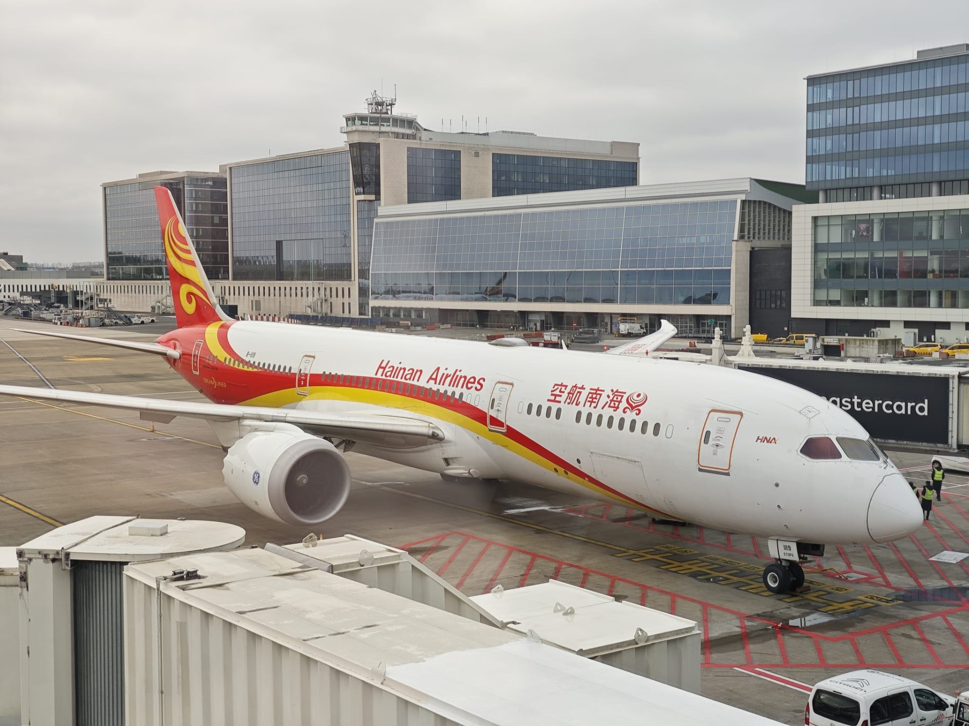 Ons vliegtuig, een Boeing 789, naar Beijing!