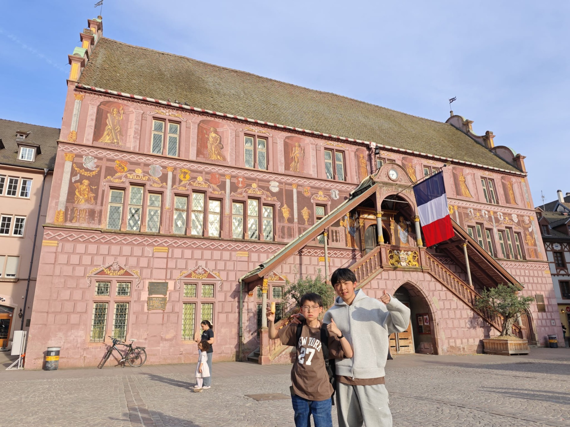 Op selfie met het Hôtel de ville de Mulhouse!