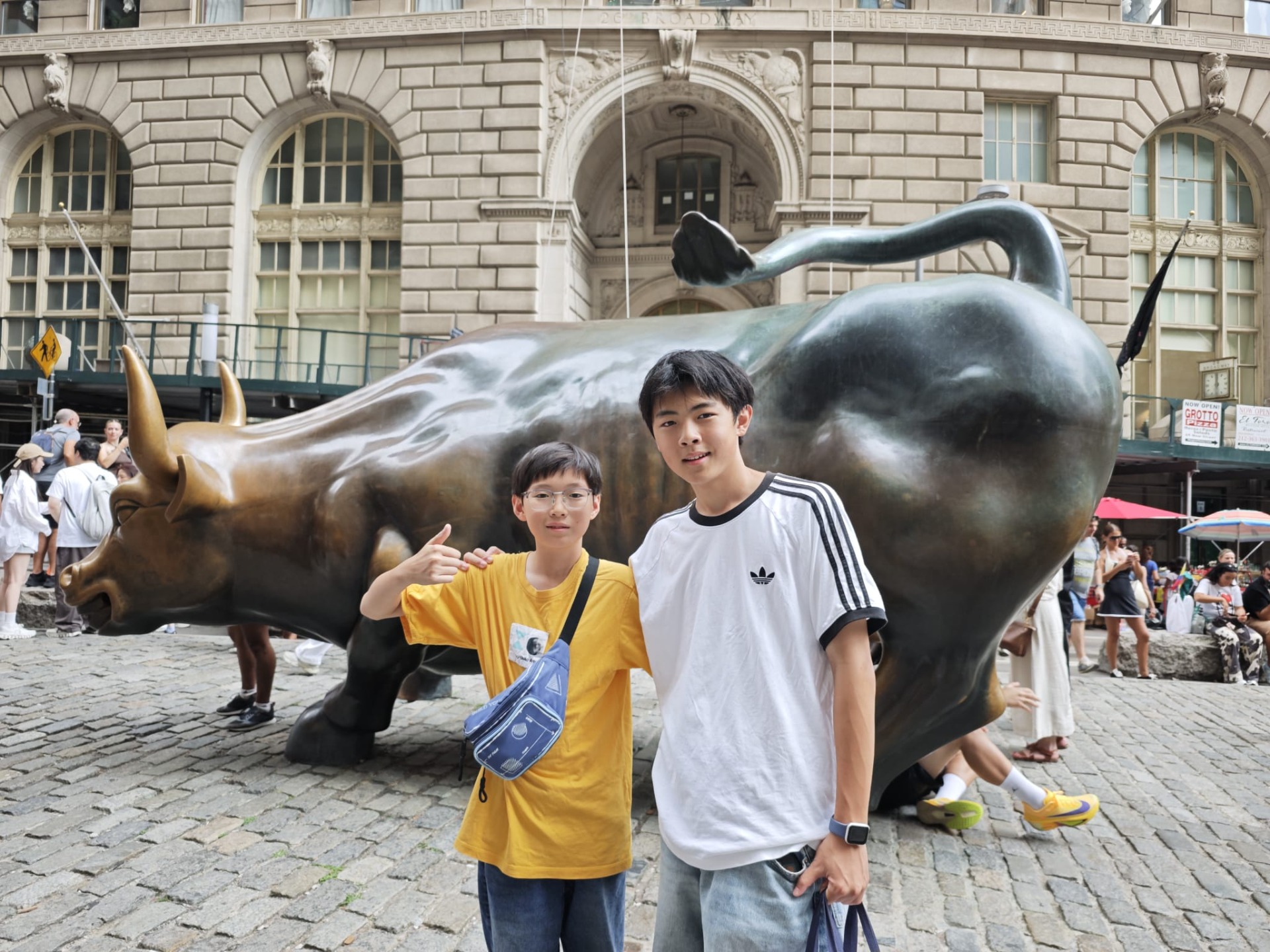 Op selfie met de Charging Bull!